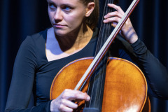 6-2025-12-05-21-39-42