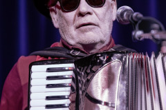 1-2025-11-21-21-14-02-Bearbeitet