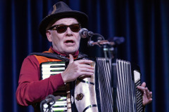 13-2025-11-21-21-22-40-Bearbeitet